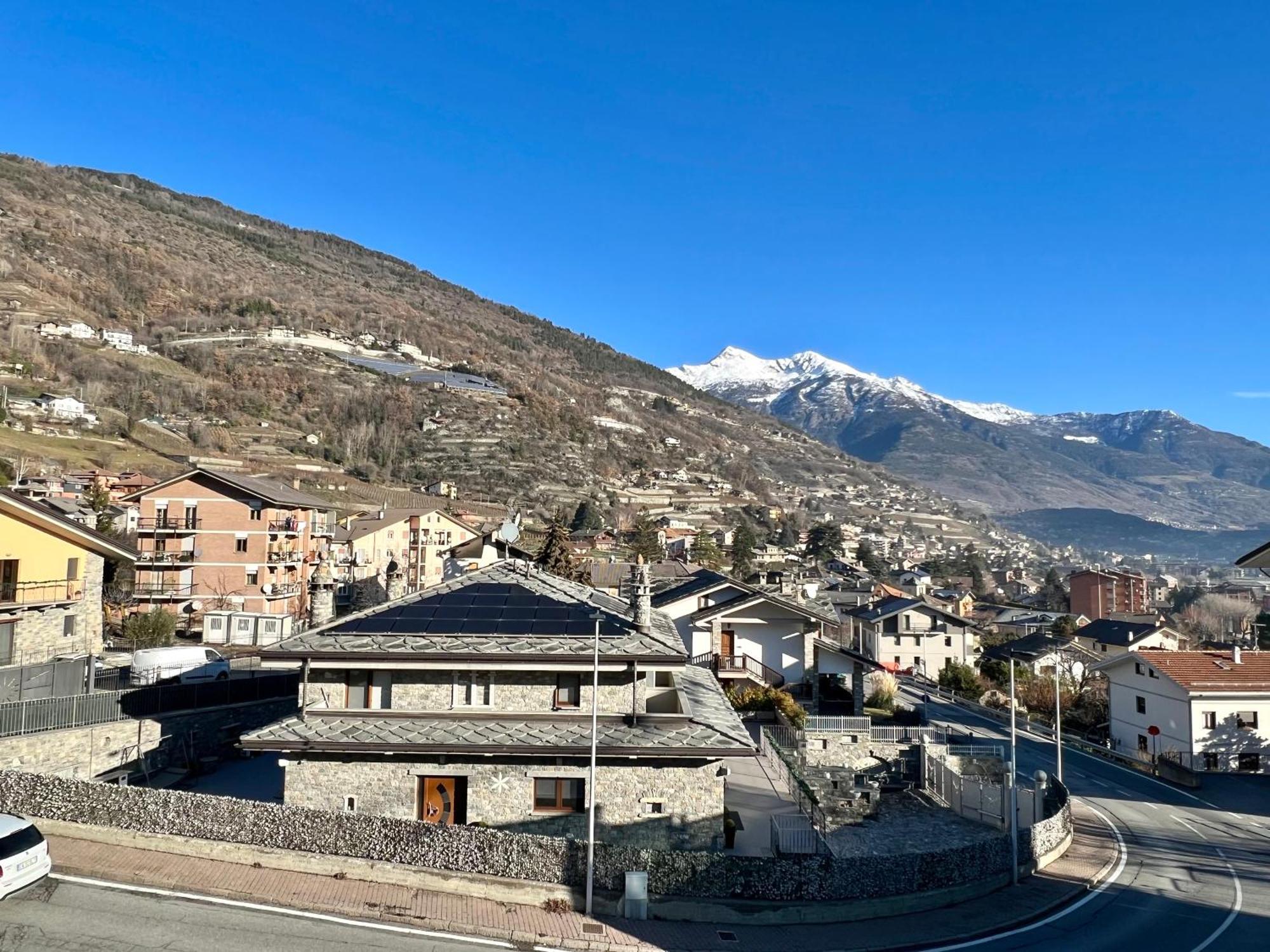 Appartamento Beau Soleil Aosta Esterno foto