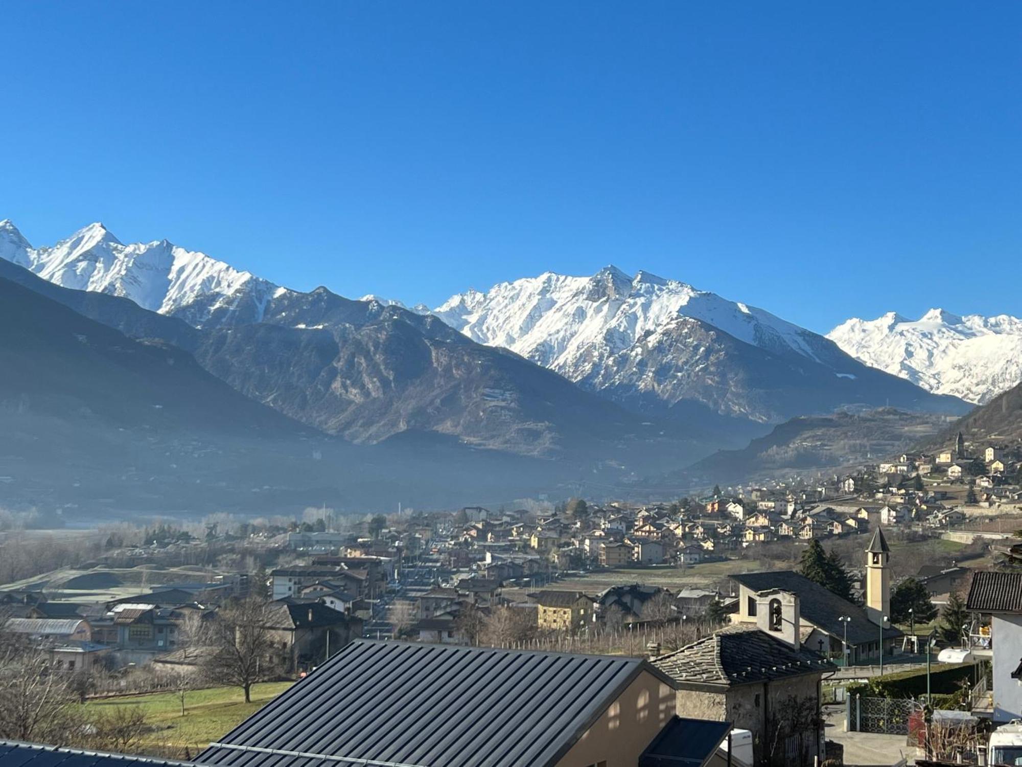 Appartamento Beau Soleil Aosta Esterno foto